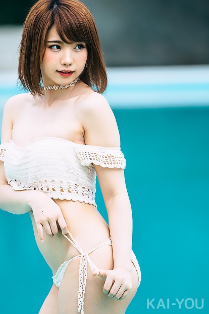 えなこさんの水着グラビア写真_35