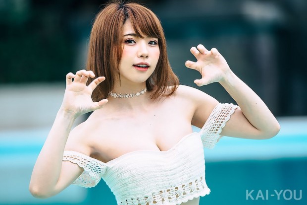 えなこさんの水着グラビア写真_36