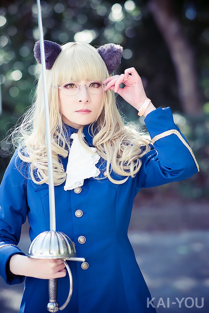 七海（@viorahill）さん／『ストライクウィッチーズ』ペリーヌ・クロステルマンのコスプレ