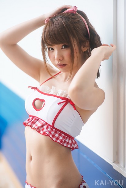 えなこさんの水着グラビア写真_46