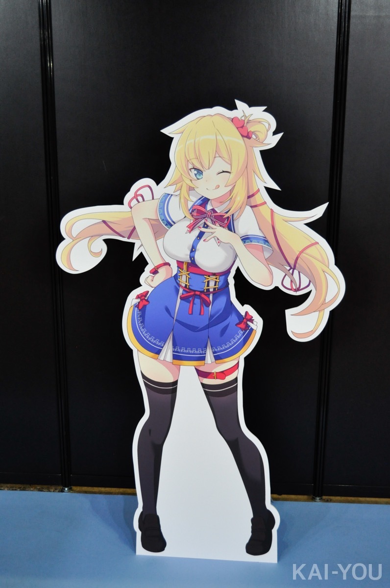 赤井はあと「hololive SUPER EXPO 2022」等身大イラストパネル