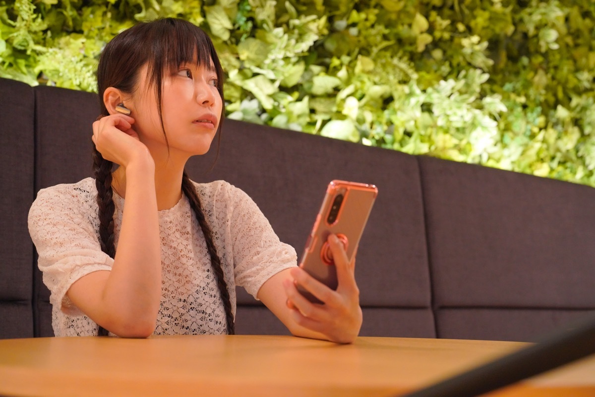 小岩井ことりさん「HUAWEI FreeBuds Pro 2」イメージカット／提供写真