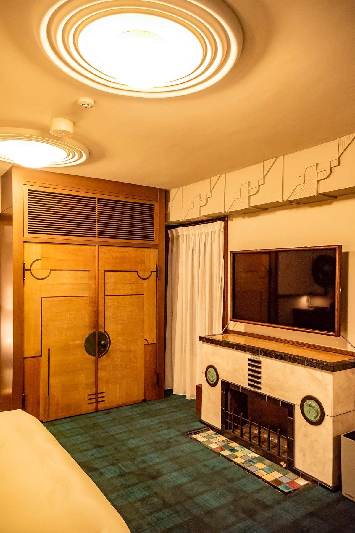 ホテル「丸福樓」