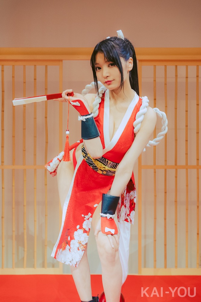 似鳥沙也加さんの不知火舞コスプレ