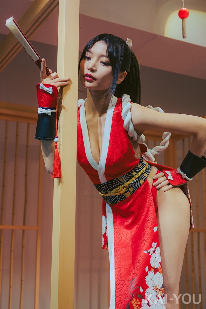 似鳥沙也加さんの不知火舞コスプレ