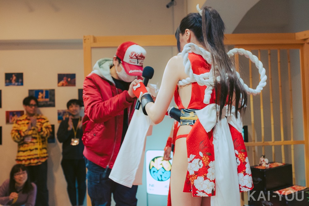 似鳥沙也加さんの不知火舞コスプレ
