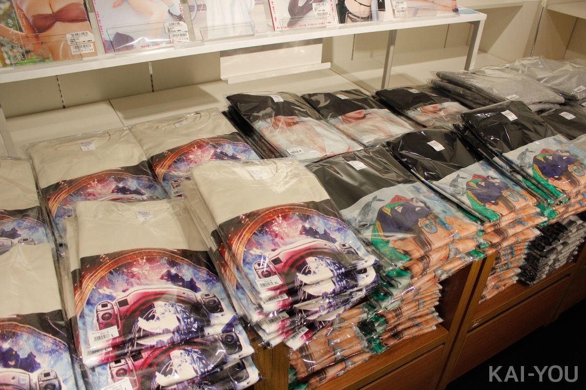 画像26: コスプレイヤー伊織もえ「私をいっぱい詰め込んだ」展覧会に女マイキー＆特大似顔絵