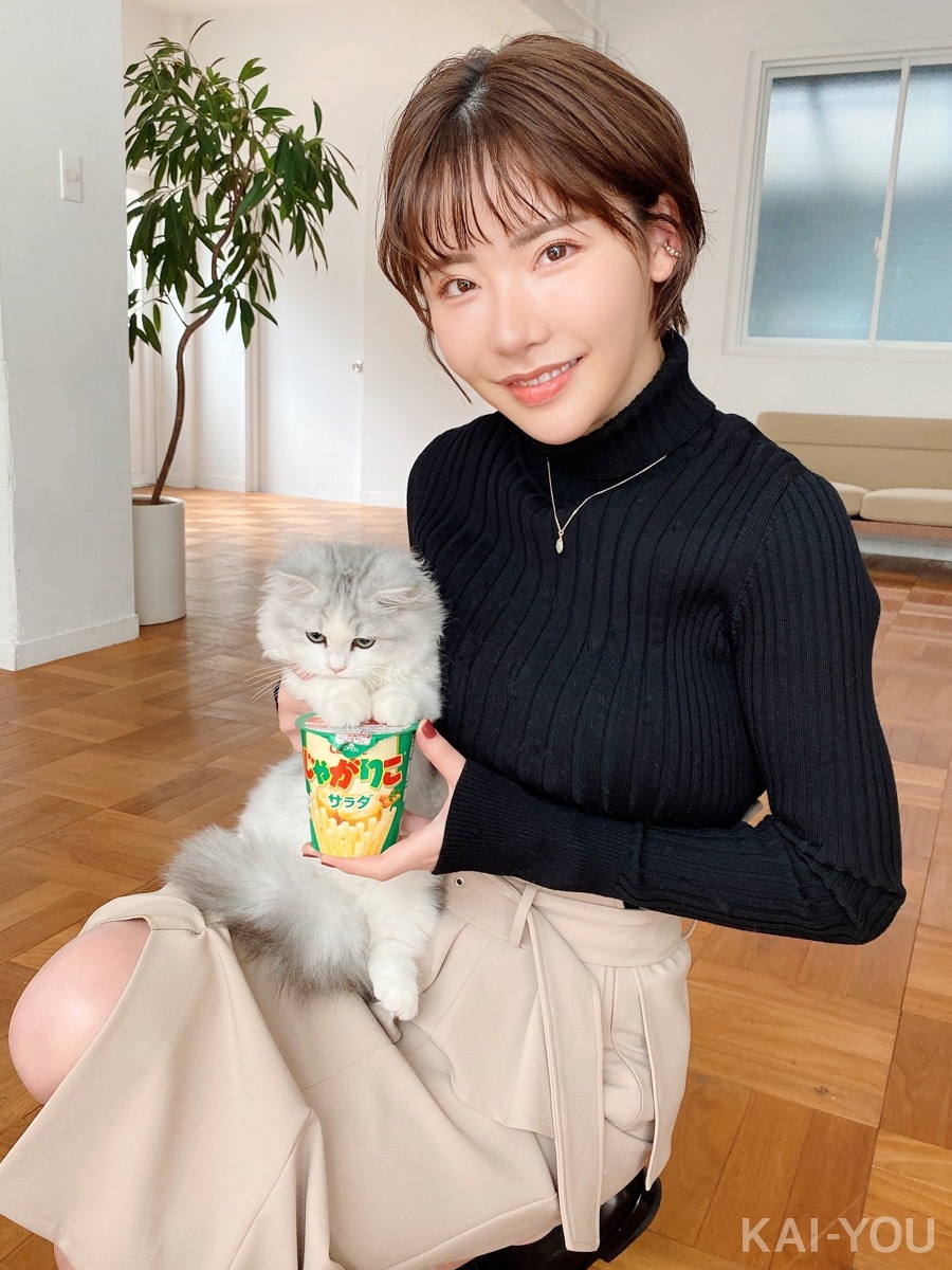 セクシー女優　深田えいみさんと桜もこさん