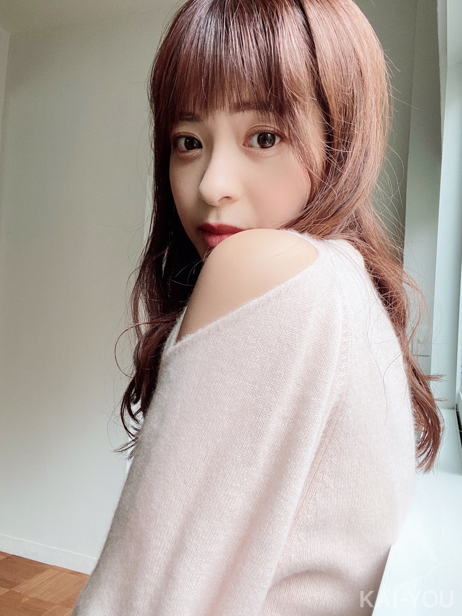 セクシー女優　深田えいみさんと桜もこさん