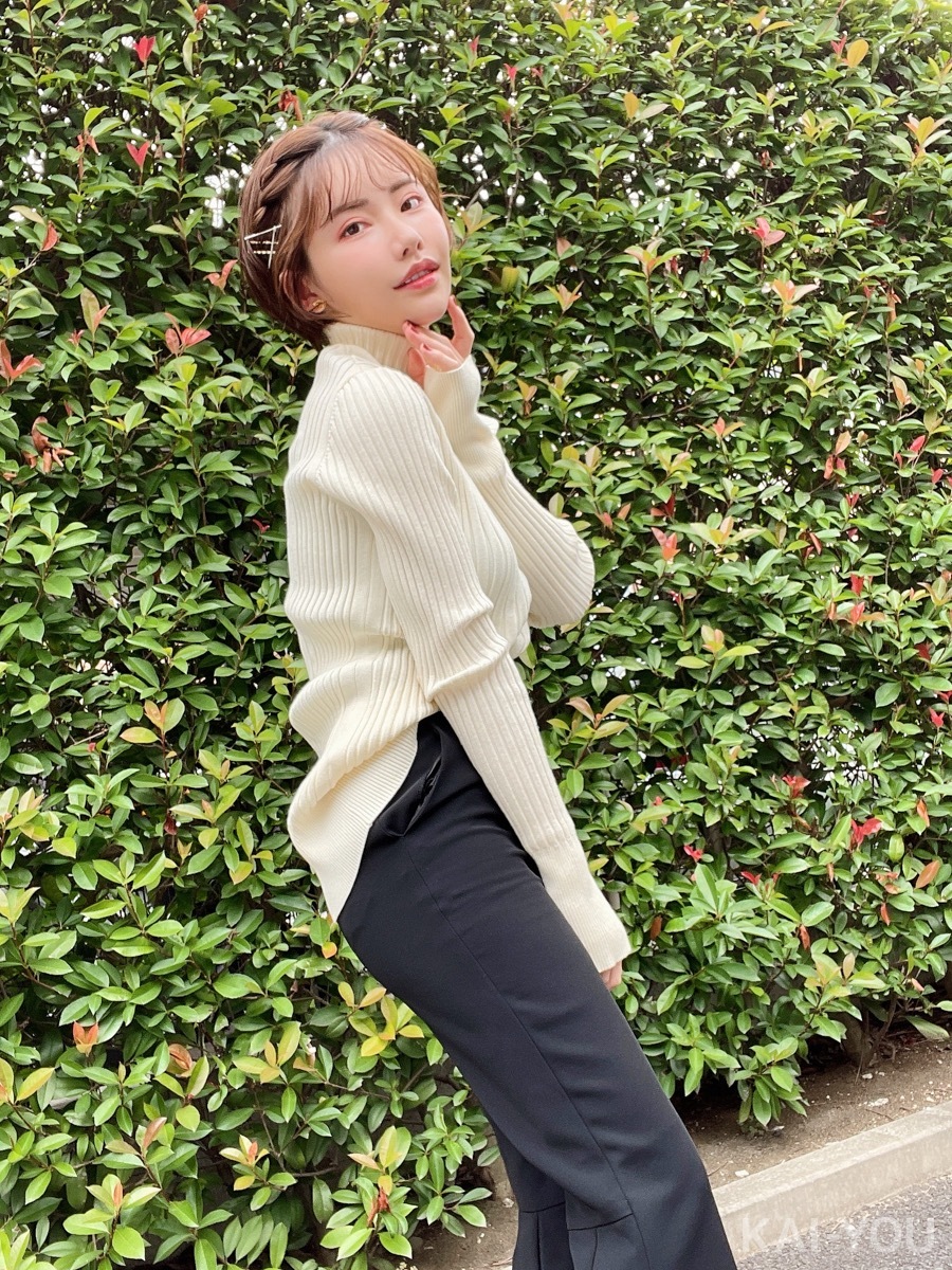 セクシー女優　深田えいみさんと桜もこさん