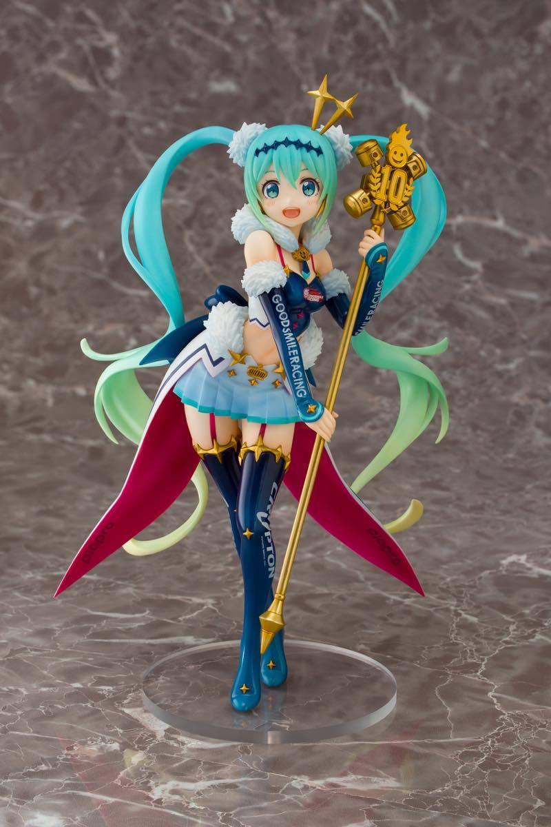 『初音ミク GTプロジェクト』の「レーシングミク 2018 Challenging to the TOP」スケールフィギュア