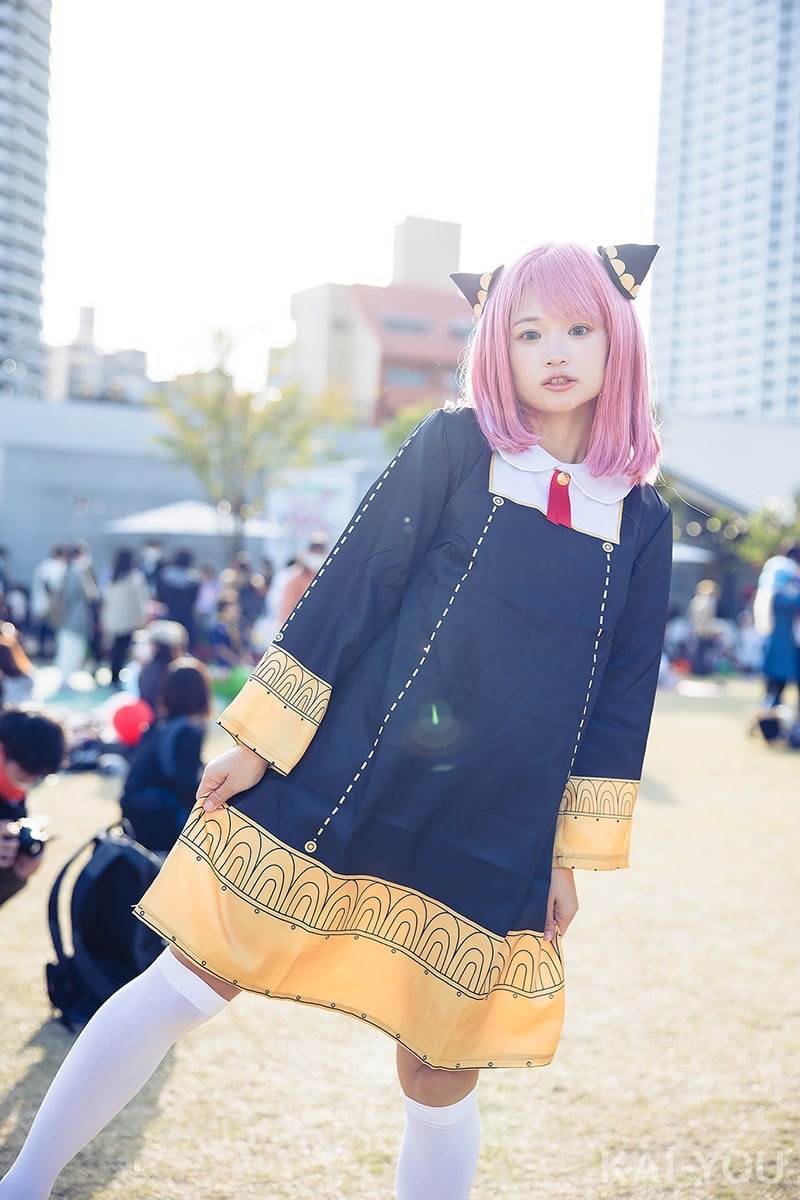 陸上選手・山中日菜美が『SPY×FAMILY』アーニャのコスプレで登場_池袋ハロウィンのコスプレ写真4