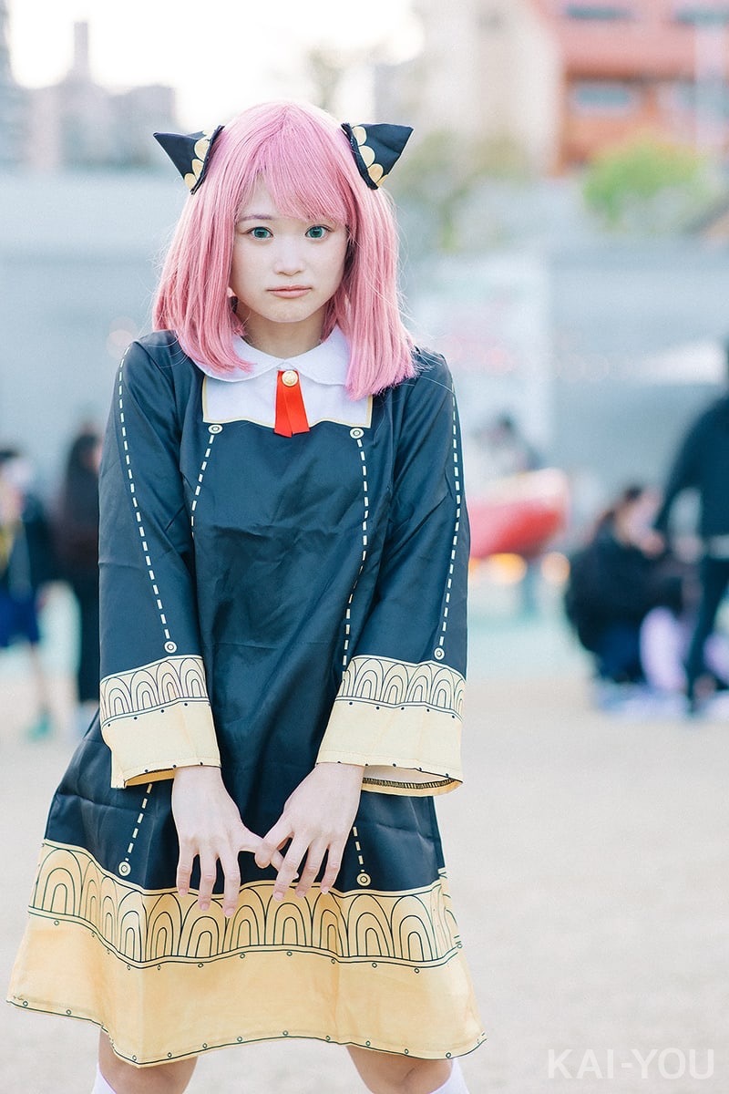 陸上選手・山中日菜美が『SPY×FAMILY』アーニャのコスプレで登場_池袋ハロウィンのコスプレ写真20