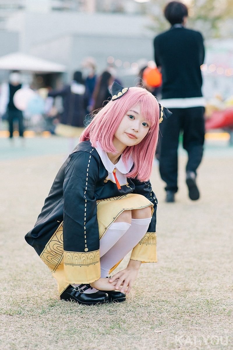 陸上選手・山中日菜美が『SPY×FAMILY』アーニャのコスプレで登場_池袋ハロウィンのコスプレ写真12
