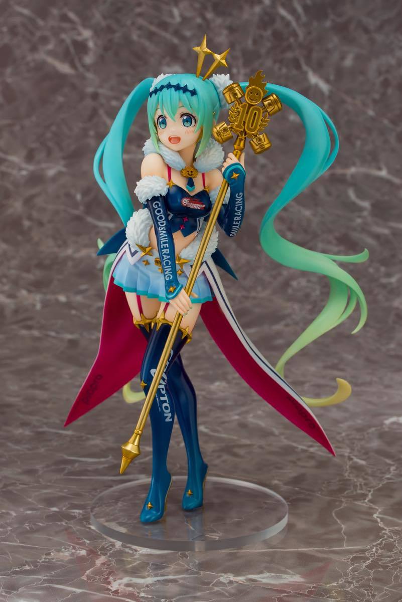 『初音ミク GTプロジェクト』の「レーシングミク 2018 Challenging to the TOP」スケールフィギュア
