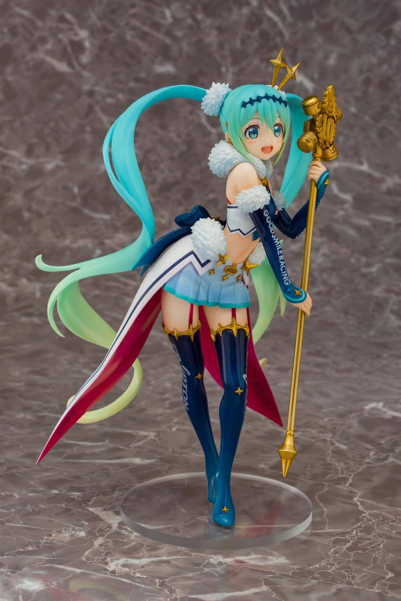 『初音ミク GTプロジェクト』の「レーシングミク 2018 Challenging to the TOP」スケールフィギュア