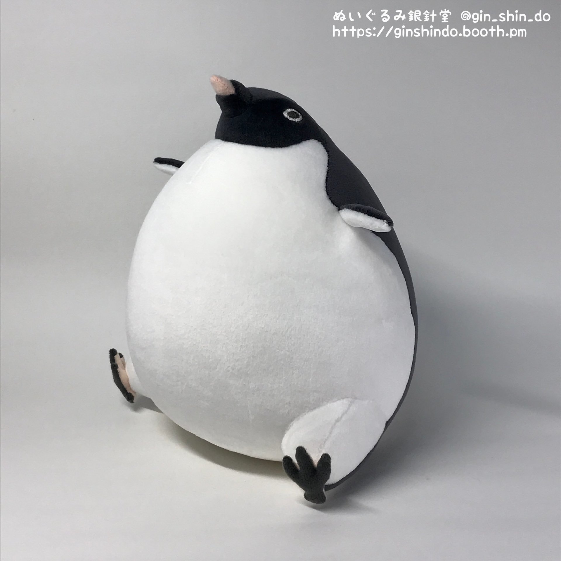 よく太ったペンギンがまんまるで多幸感いっぱい！作者に聞いた制作の