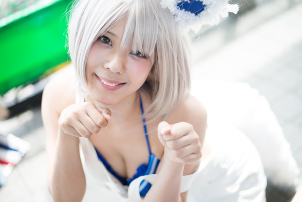 秋星げんさん/ロコン(アローラのすがた) Photo by 市村岬