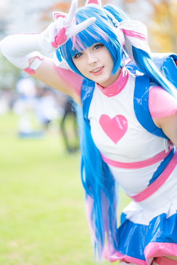 ヒラリーさん_@YABAIofficial_2