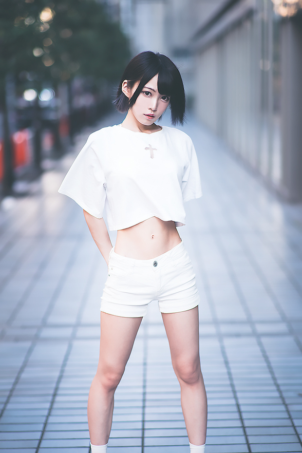 山吹りょうさん写真