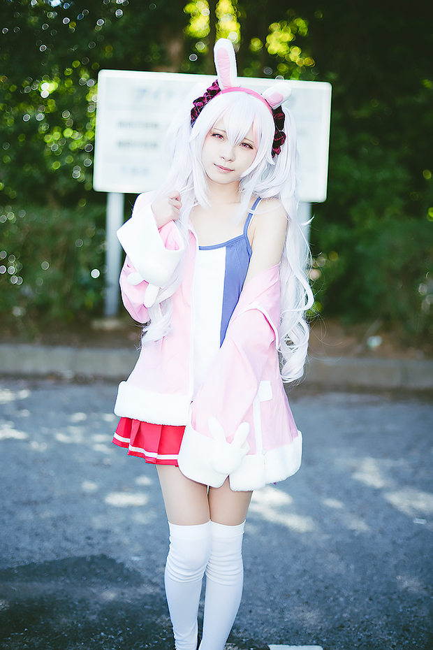 紅羽りおさんによる「アズールレーン」ラフィーのコスプレ1A