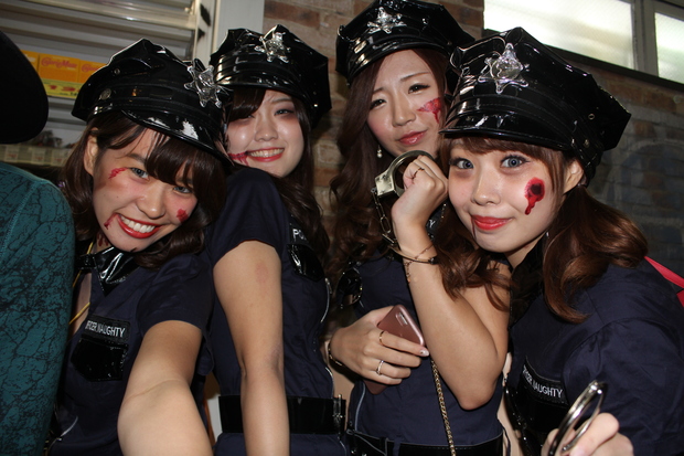 【写真】JKとJDで溢れる渋谷ハロウィン当日! 非日常を求める10代たち