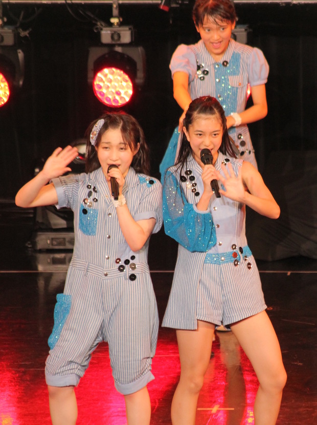 (左から)藤井梨央さん、井上玲音さん