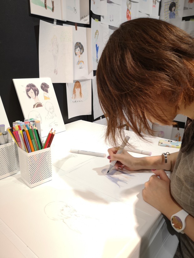 「『その時、カノジョは。』放送記念 窪之内英策展~100のときめき~」の様子_9