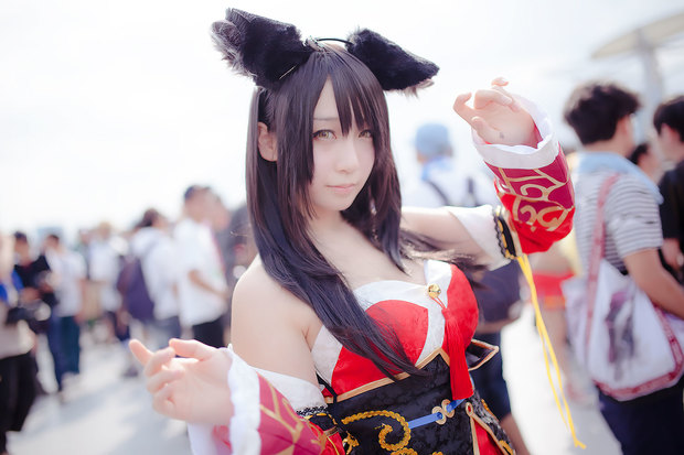 伊織もえさん