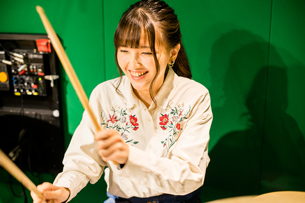 鬼頭明里さん