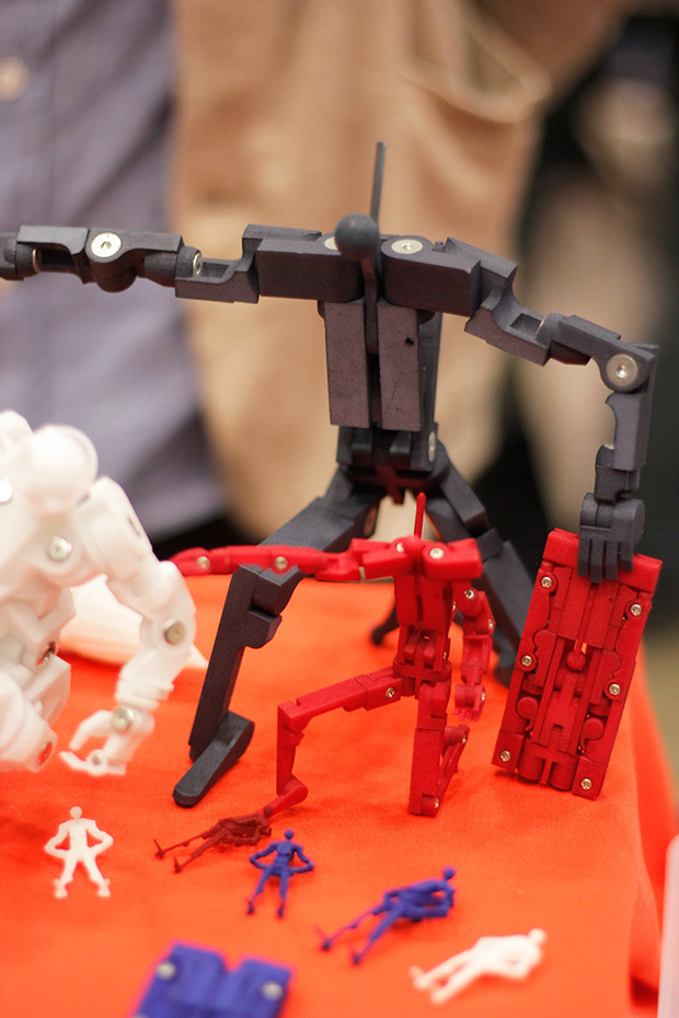 変形ロボット「フユク」
