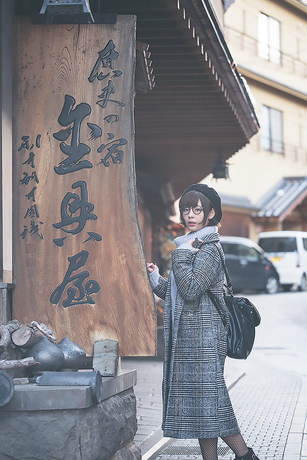 小日向結衣さんの温泉グラビア