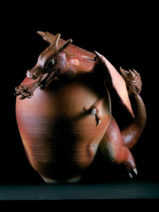 まさに稲妻！サンダースの彫金作品など ポケモン×工芸展、人間