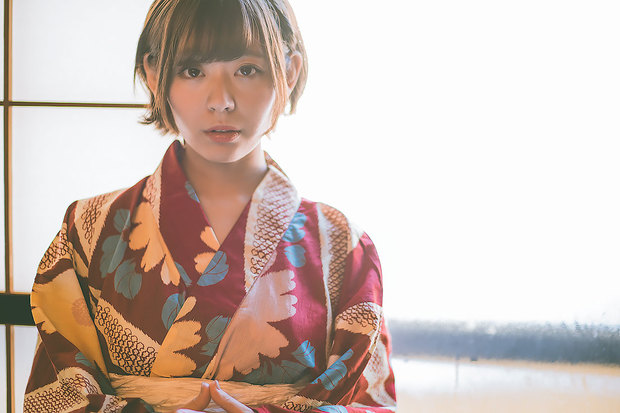 小日向結衣さんの温泉グラビア