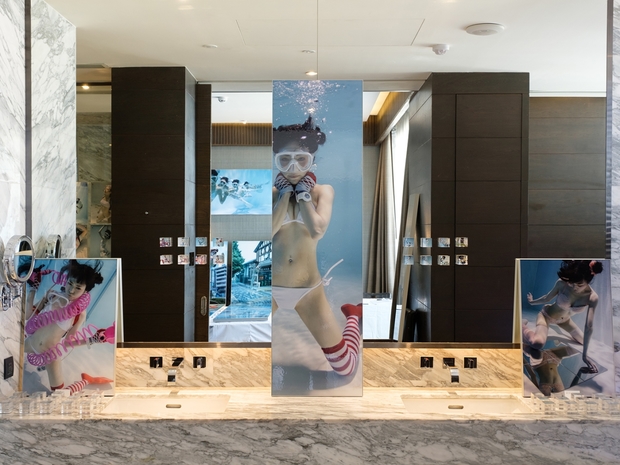 「Hotel Art Fair Bangkok 2018」での展示/撮影:逢坂憲吾さん