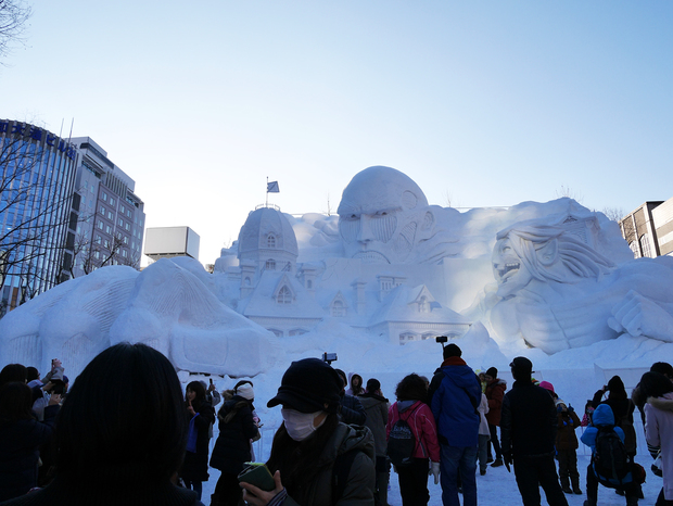 さっぽろ雪まつり_進撃の巨人の大型雪像