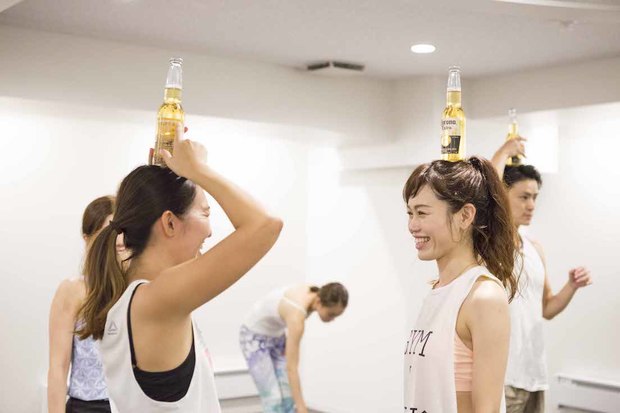 HAPPY BEER YOGA