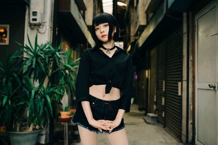【写真】熊本の非実在美少女「大納言夏生」さんの瞳に落下したい