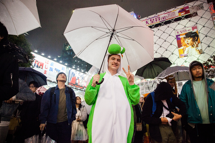 【街頭レポート】渋谷のハロウィン、なぜ外国人が集まる？