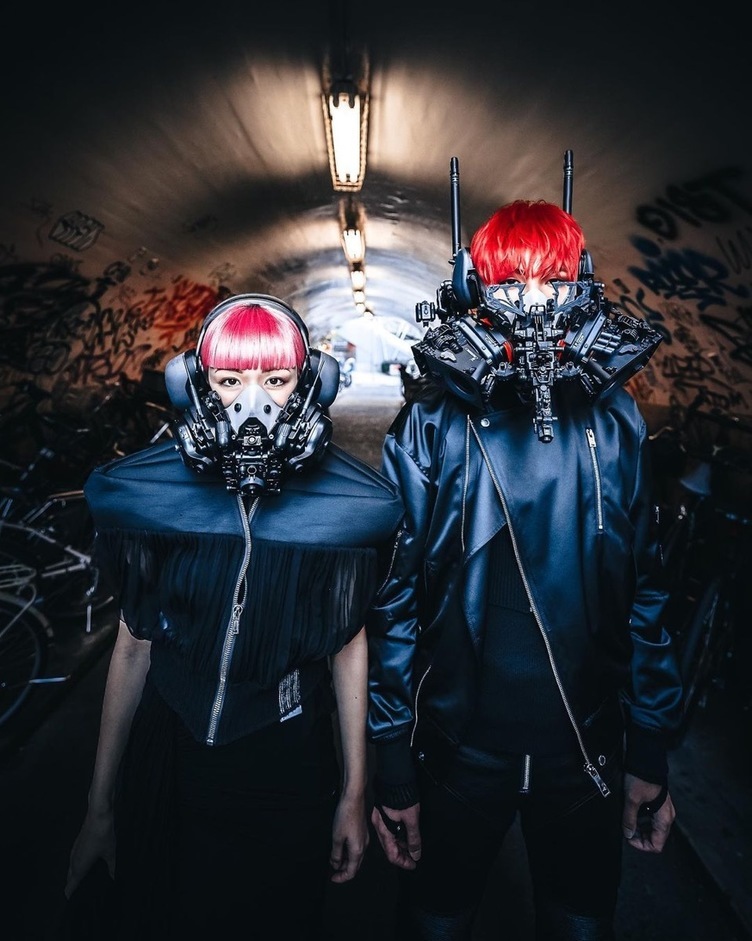 バーチャルヒューマン imma、池内啓人制作のマスク姿に　写真家RKが撮り下ろし