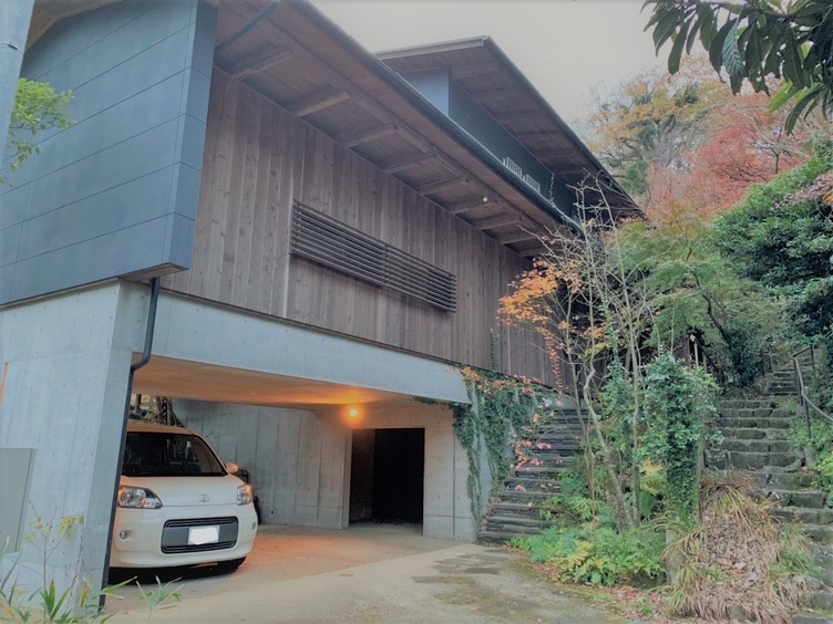 うすた京介、北鎌倉豪邸の買い手を募集「もう2年半以上売れていない」