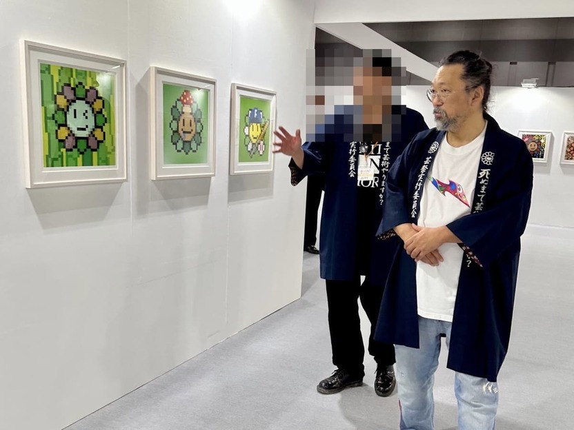 村上隆のNFT「Murakami.Flowers」版画を展示 過去即完したポスターも ...