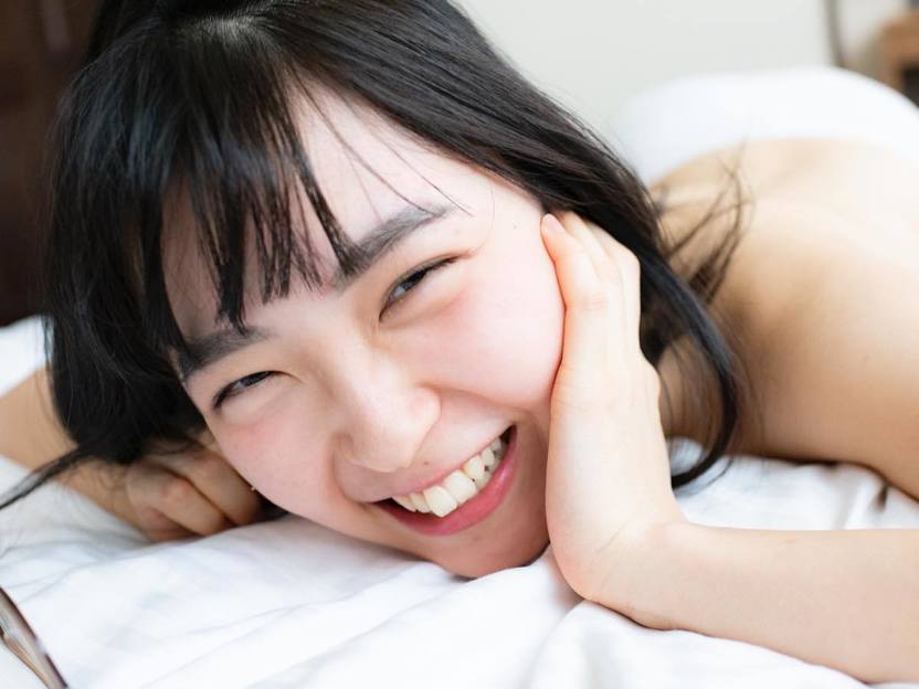 少女礼讃　オールヌード 青山裕企が写真展「少女礼讃」 素性不明の少女との謎めいた関係性 - KAI-YOU