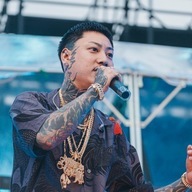 ヘッドライナーをつとめた舐達麻のBADSAIKUSHさん
