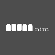 「nim」ロゴ