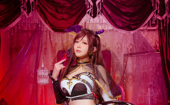 【海外コスプレイヤー】純白の美貌がベールを脱ぐとき　香港の翼さん出陣