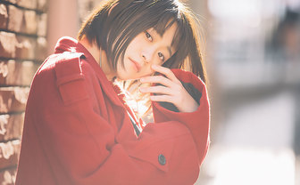 【写真】撮るか撮られるか　富山のモデル「彩雪」さんの優しい眼差し