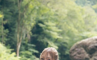 【写真】金髪“ゼロイチのギャル” 霜月めあと川遊び