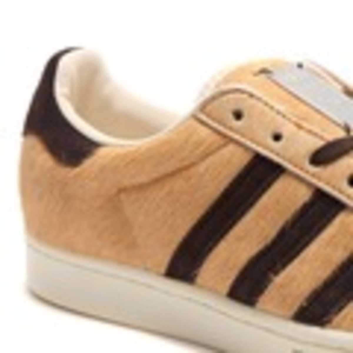 「adidas Originals SUPERSTAR DOG atmos “HACHIKO”」