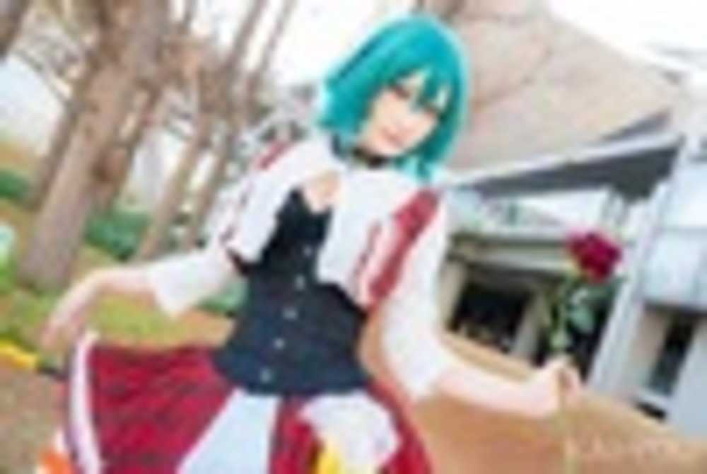 璃都さん『東方Project』風見幽香のコスプレ